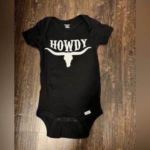 Custom howdy baby onesi
